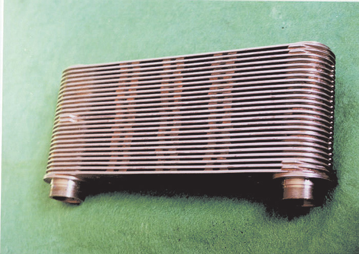 OIL COOLER CORE, PLATE BRAZED(다단형).jpg