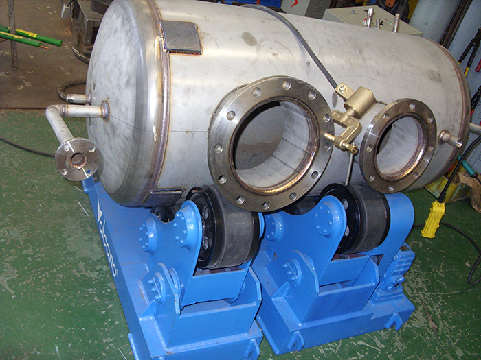 VESSEL WORK.TURNING ROLLER.JPG